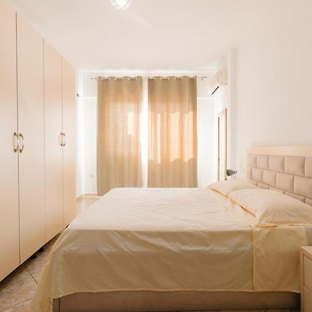 Rs Place 1-Bedroom Apartment 地拉那 外观 照片