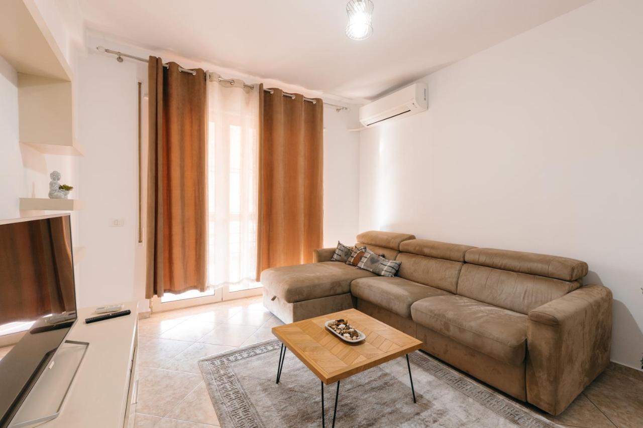 Rs Place 1-Bedroom Apartment 地拉那 外观 照片